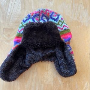 Kids colorful knit hat with faux fur